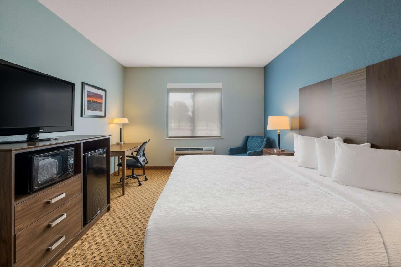 Best Western South Plains Inn&suites Hotel 3*